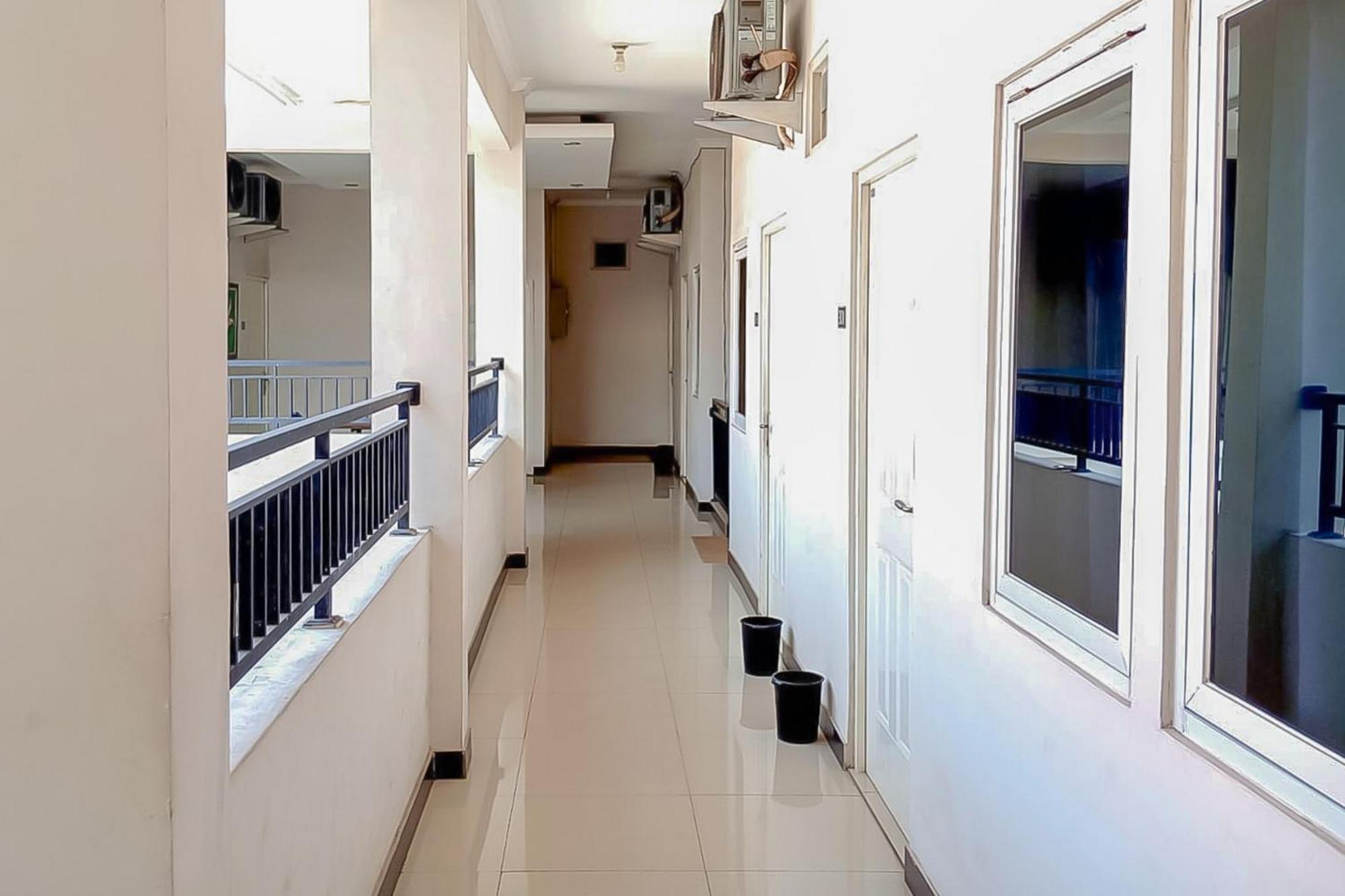 Waringin Guest House Tegal Mitra Reddoorz Exteriör bild