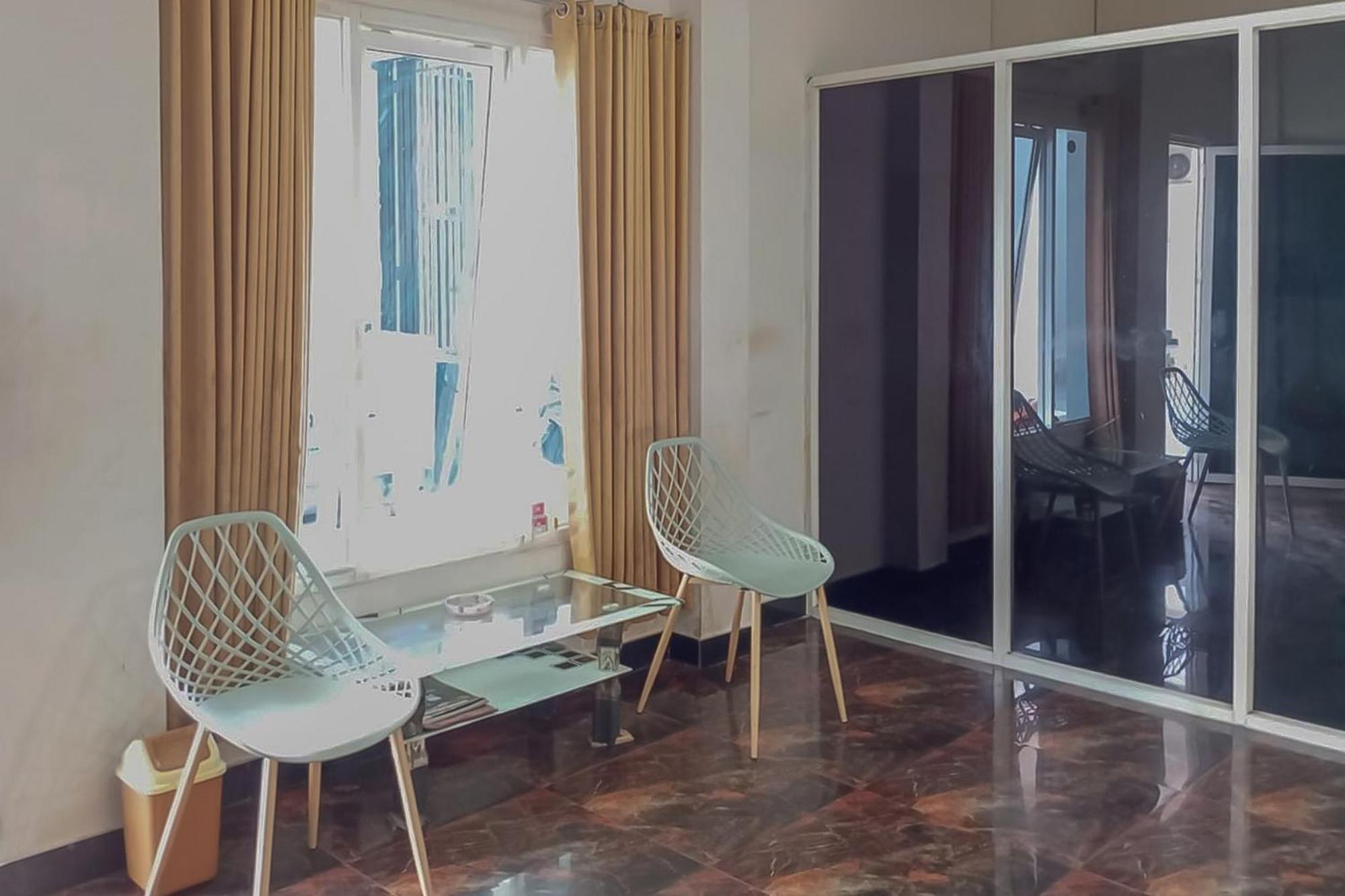 Waringin Guest House Tegal Mitra Reddoorz Exteriör bild