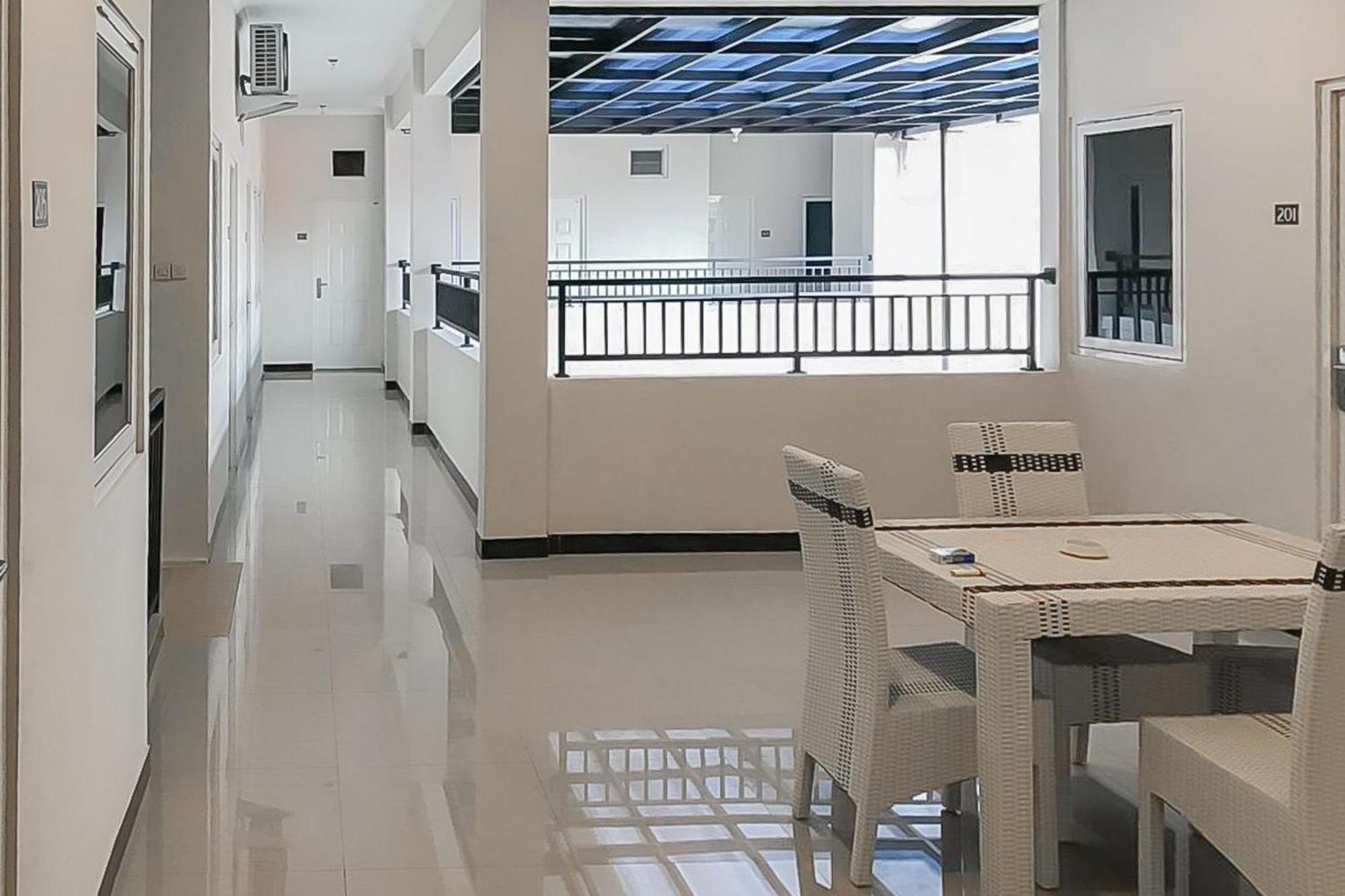 Waringin Guest House Tegal Mitra Reddoorz Exteriör bild
